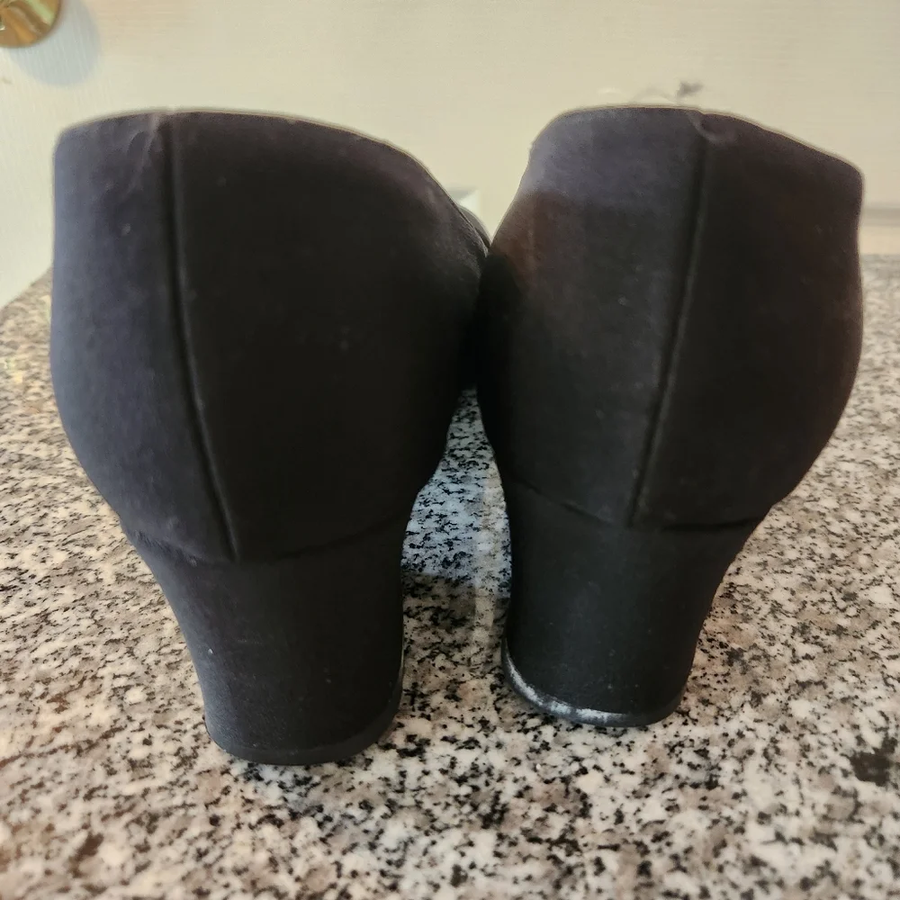 Paloma Made in Italy Black Leather Satin Fabric Heels Dark Academia Size 10.5AA